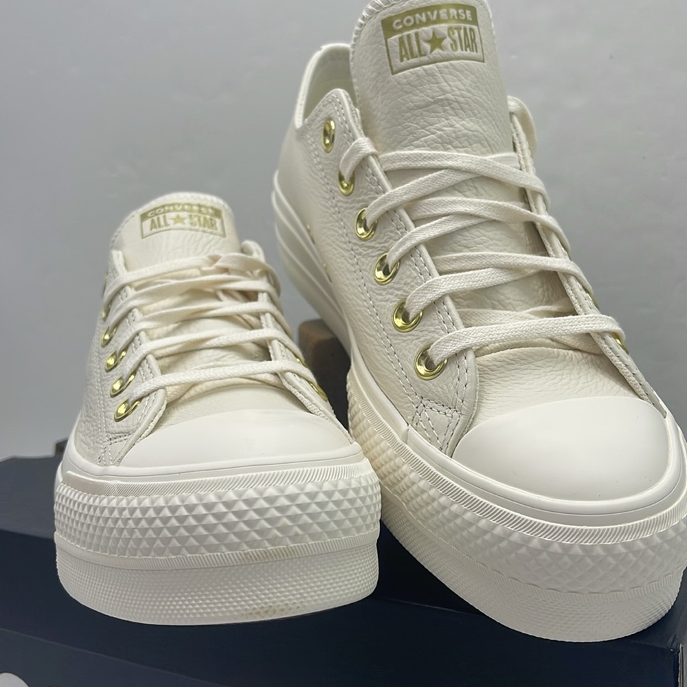 Converse WMNS Platform Sneakers A12765C
CTAS LIFT OX
EGRET/EGRET/GOLD - Picture 5 of 16